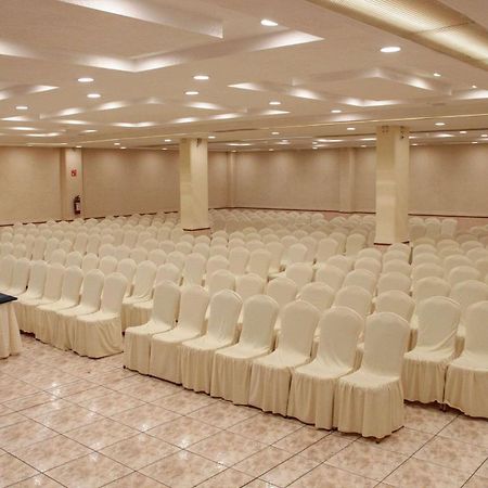 Radisson Hotel & Convention Center トルーカ エクステリア 写真