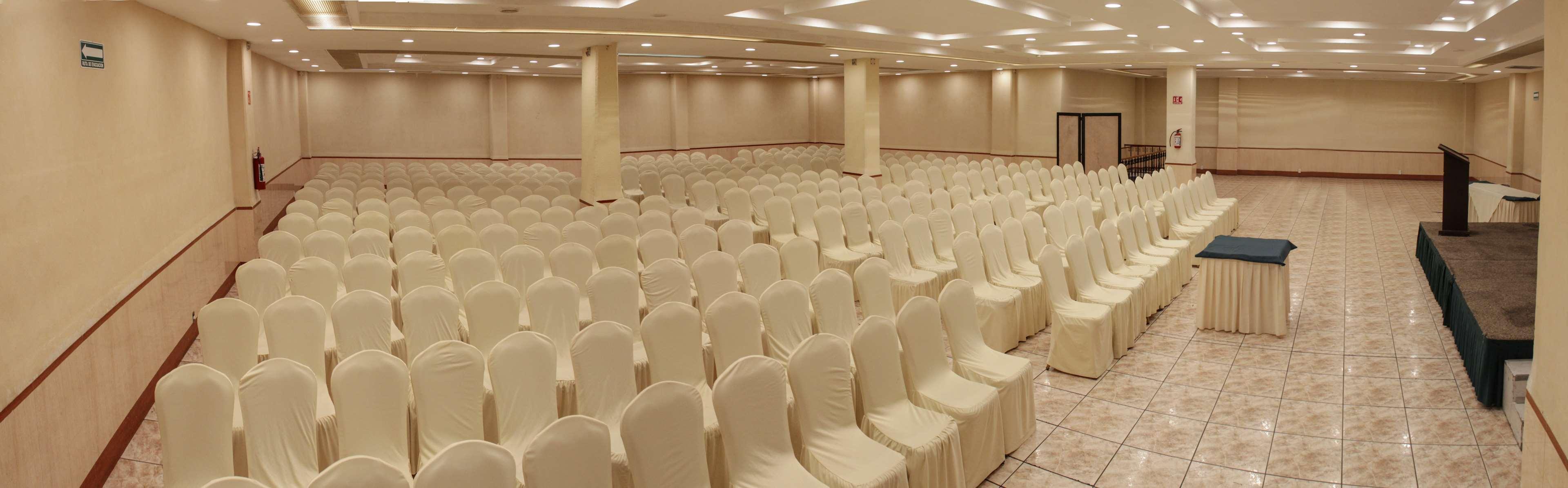 Radisson Hotel & Convention Center トルーカ エクステリア 写真