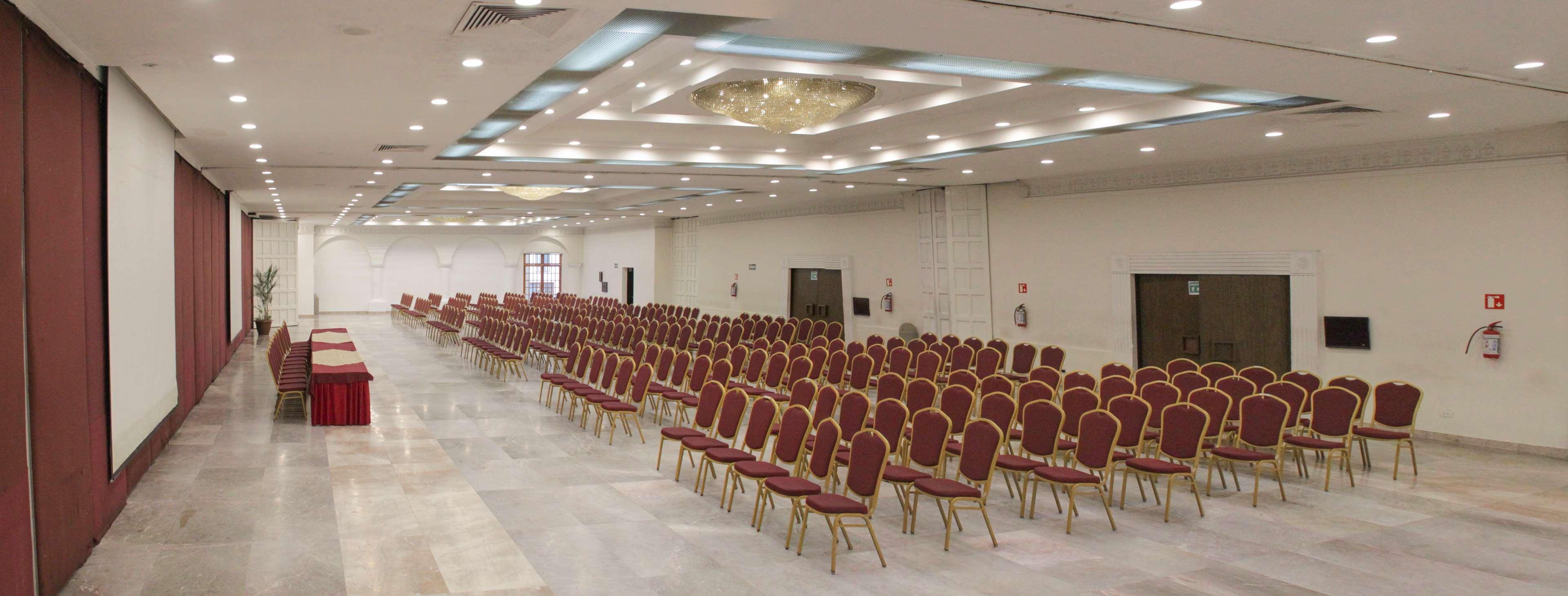 Radisson Hotel & Convention Center トルーカ エクステリア 写真