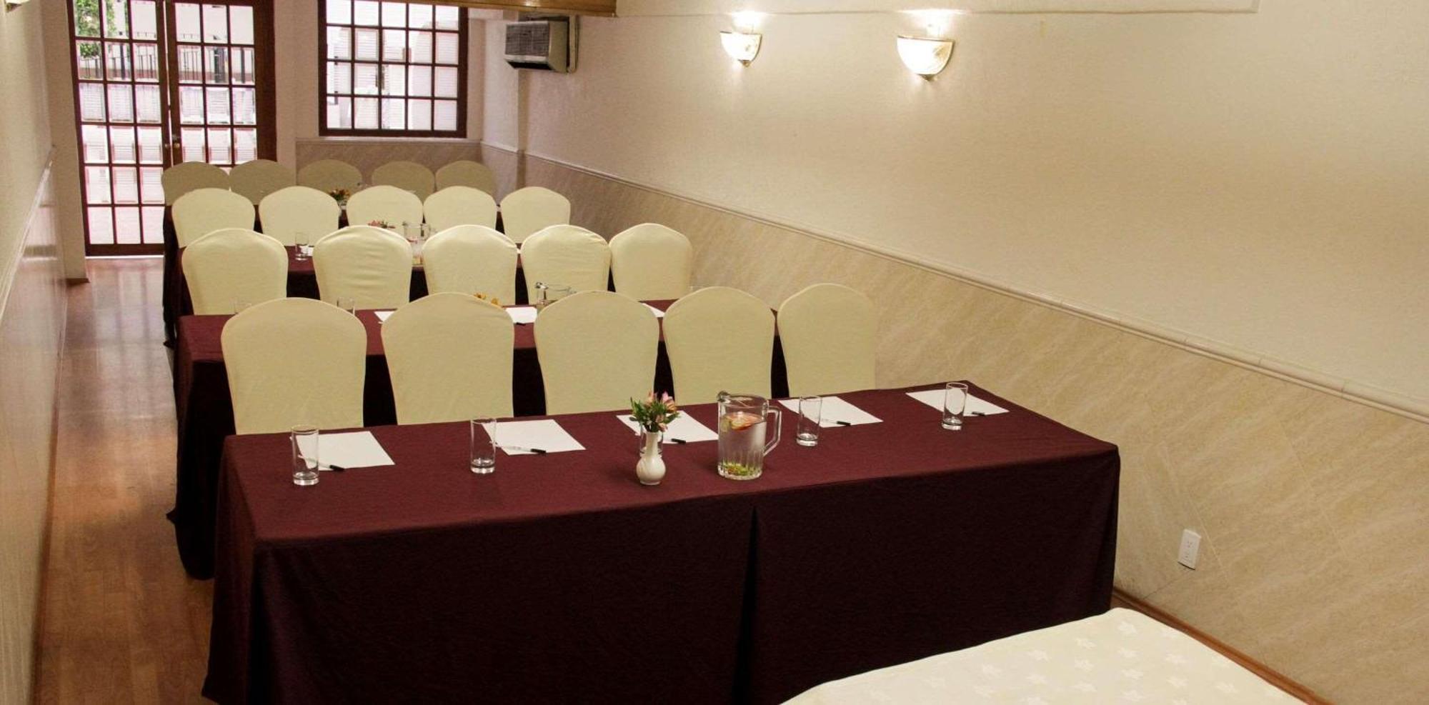 Radisson Hotel & Convention Center トルーカ エクステリア 写真