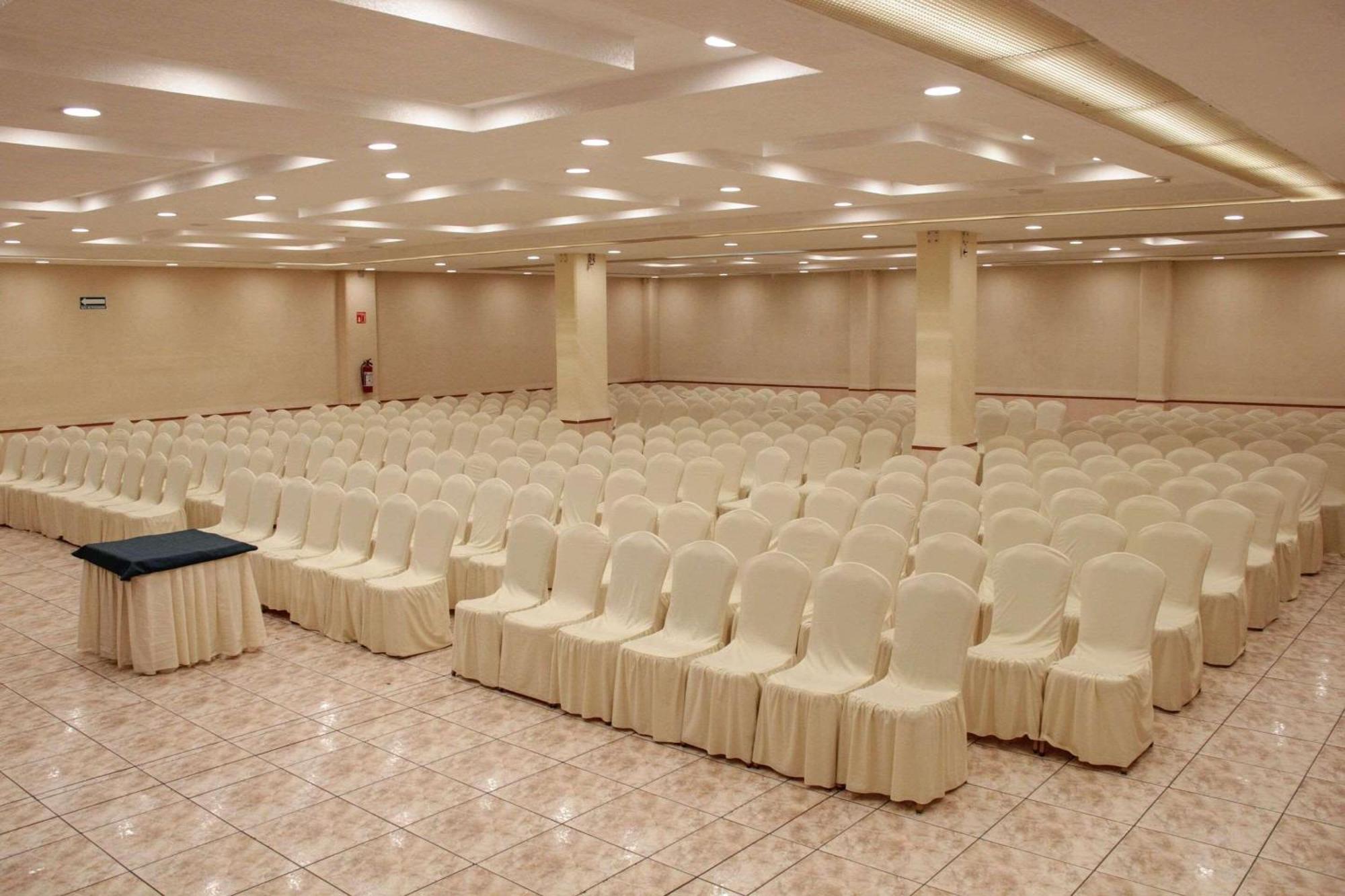 Radisson Hotel & Convention Center トルーカ エクステリア 写真